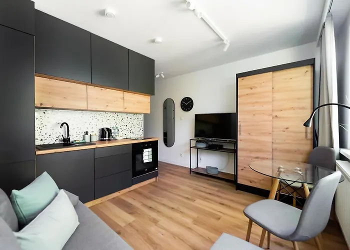 Pole Mokotowskie Stones *